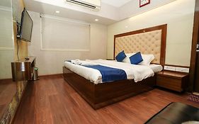 Zenith Homes - Powai Suites Mumbai India